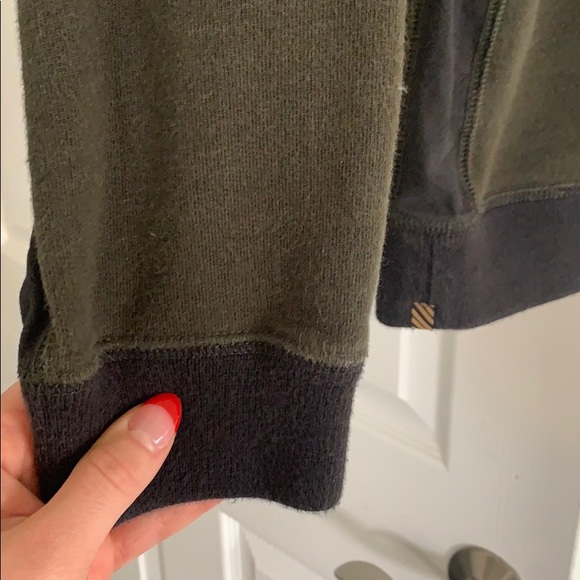 Sweatshirt - Picture 3 of 5